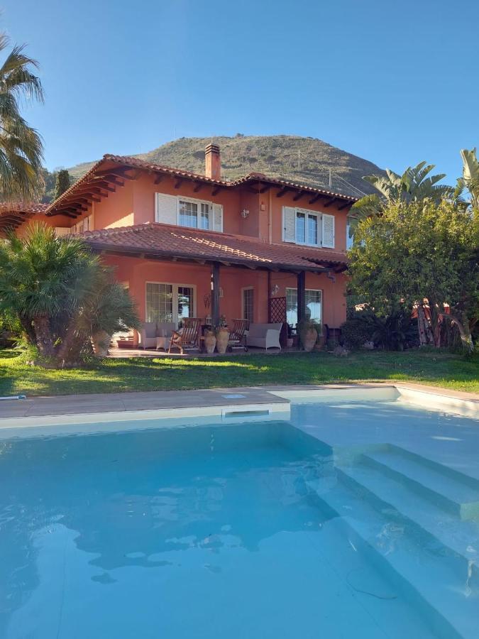 Villa Di Giorgi Apartments Чефалу Екстериор снимка